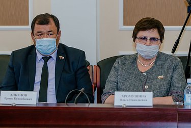 Рассмотрение Устава области включено в повестку заседания ЗС